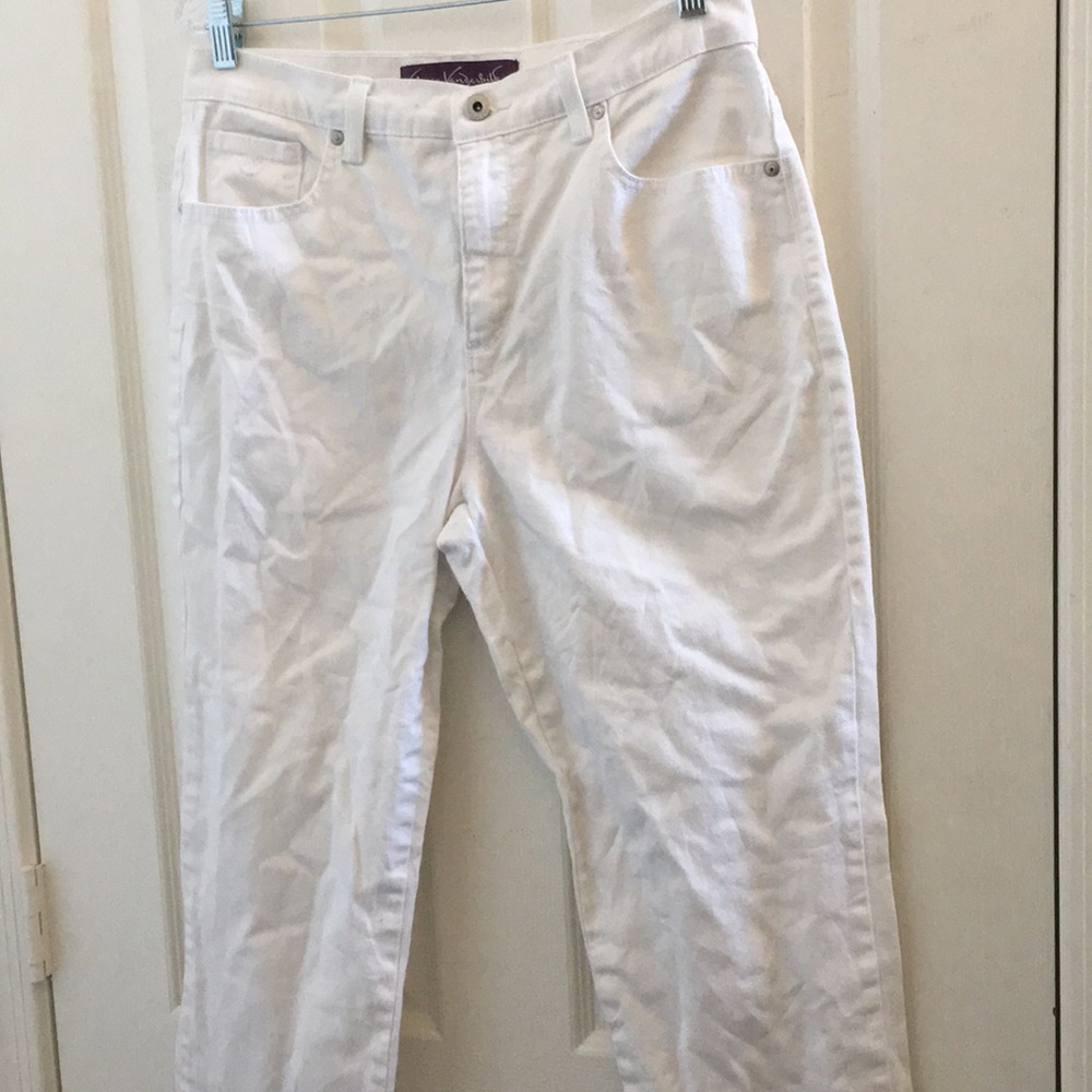 FINAL MARKDOWN Ladies’ Gloria Vanderbilt White Jeans (8)